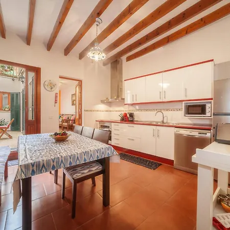 Sant Vicenc, Amazing House In For 6 Holiday home